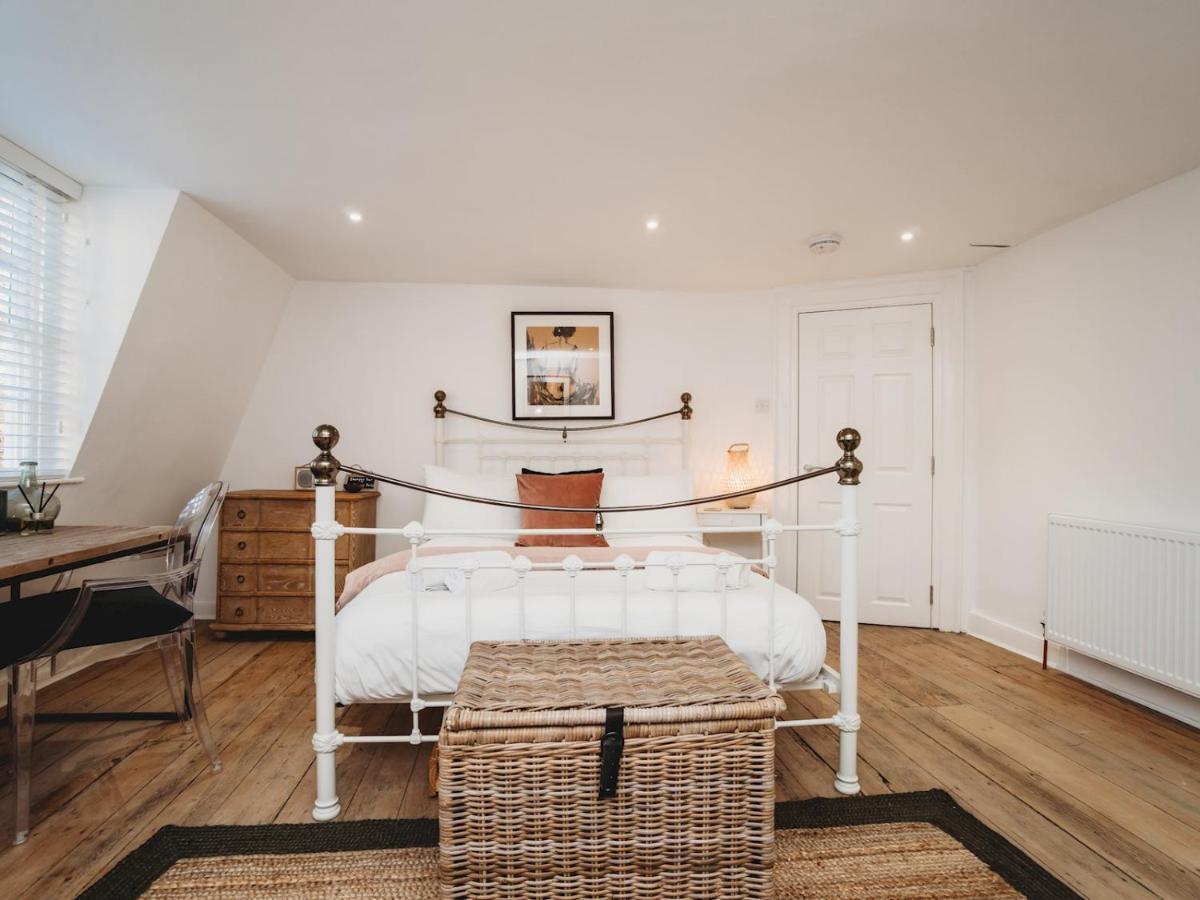 Pass The Keys Stylish 2 Bed Eco Flat In The Heart Of Bath Appartement Buitenkant foto