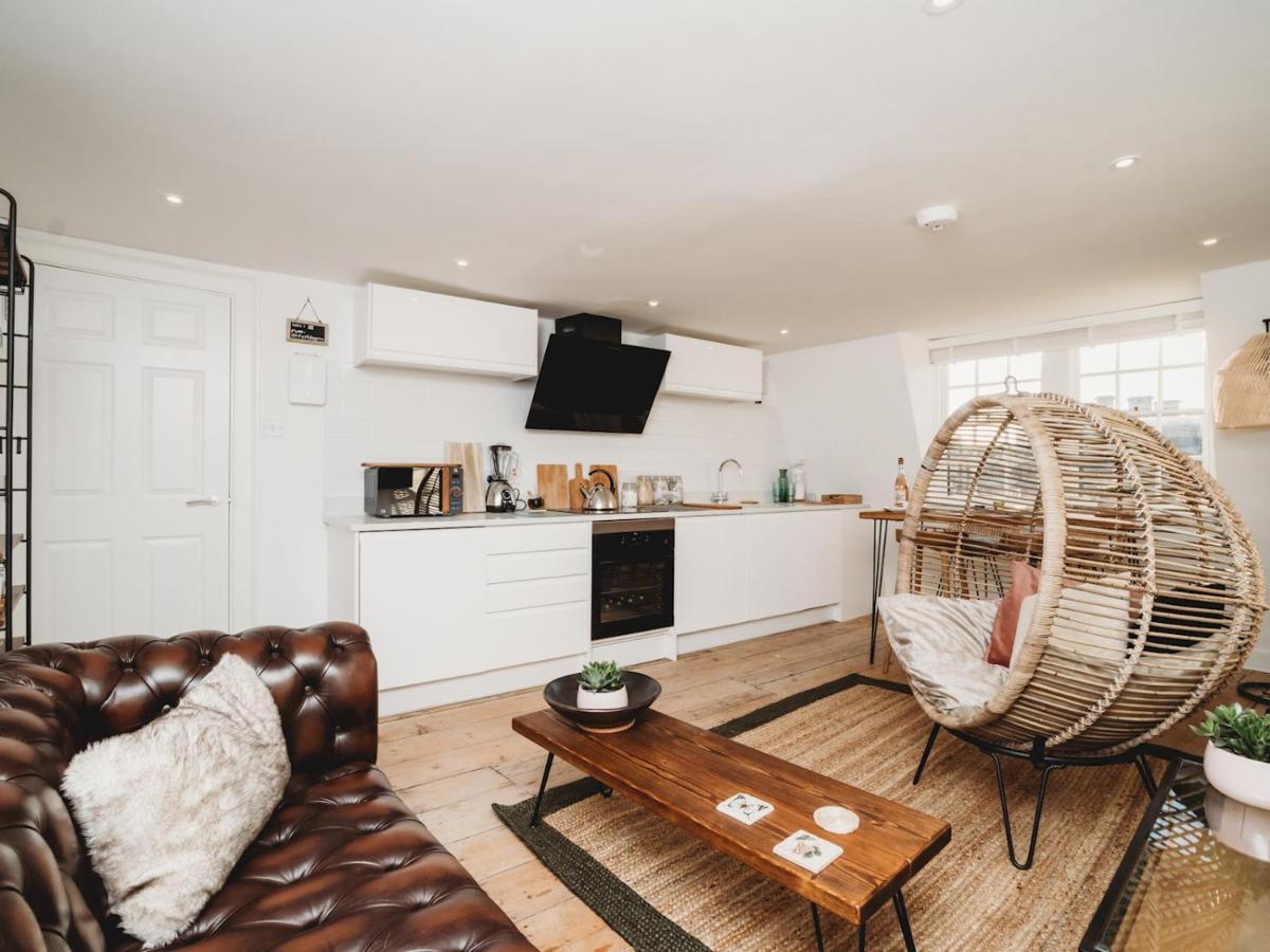 Pass The Keys Stylish 2 Bed Eco Flat In The Heart Of Bath Appartement Buitenkant foto