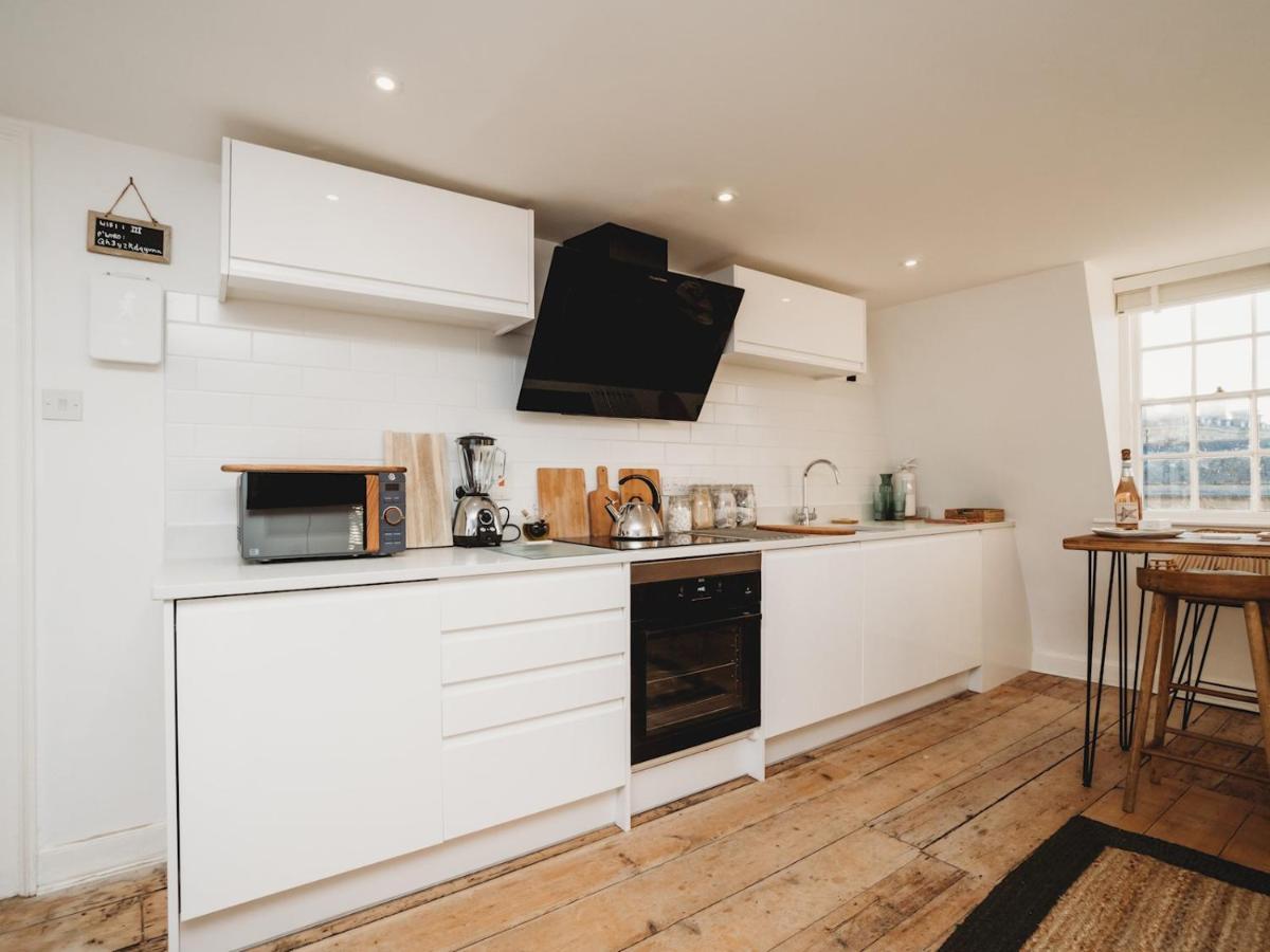 Pass The Keys Stylish 2 Bed Eco Flat In The Heart Of Bath Appartement Buitenkant foto