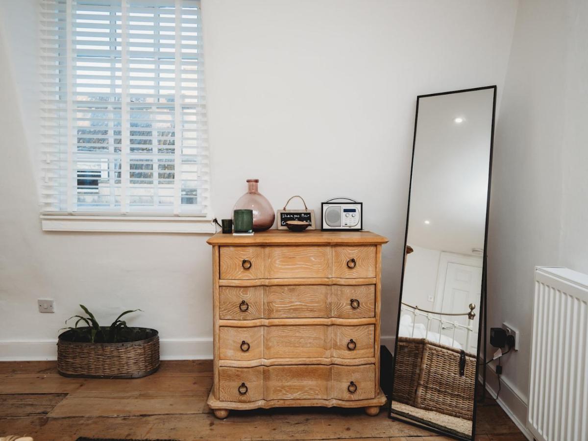Pass The Keys Stylish 2 Bed Eco Flat In The Heart Of Bath Appartement Buitenkant foto